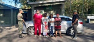 Apresan dominicanos trasportaban haitianos  indocumentados