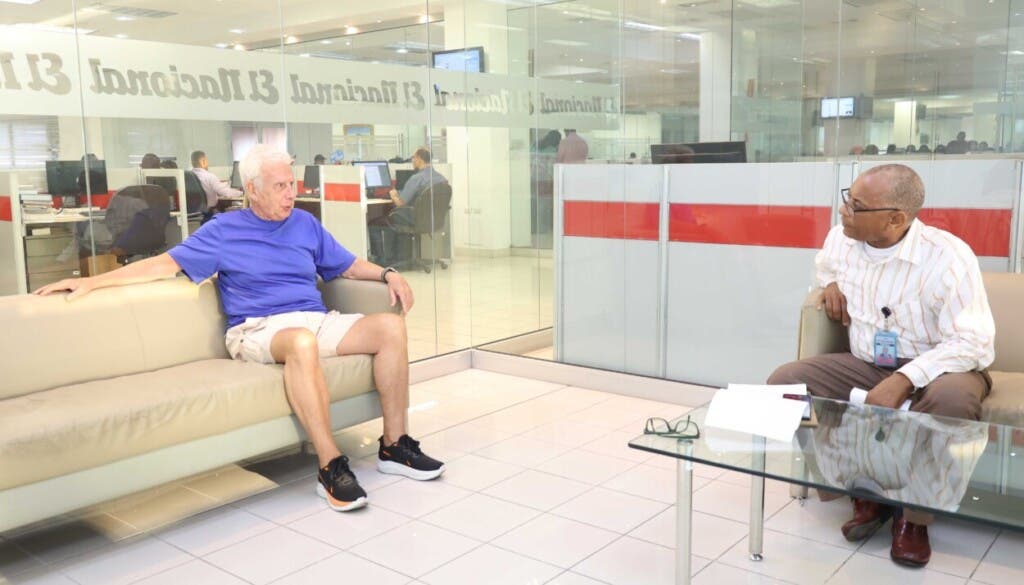 El aventurero dominico-italiano Walter Malpezzi, anuncia que prepara una travesía desde Miami a San Diego./Foto Olga De la cruz