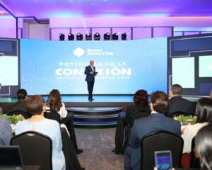 Banco Santa Cruz se consolida como tercer banco de capital privado y presenta su estrategia para 2025