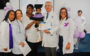 Hospital Vinicio Calventi celebra la graduación de 20 niños prematuros del Programa Mamá Canguro