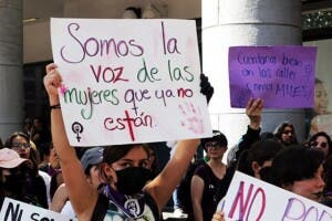 Día Internacional de la Mujer: Feministas marchan en todo el mundo por la igualdad