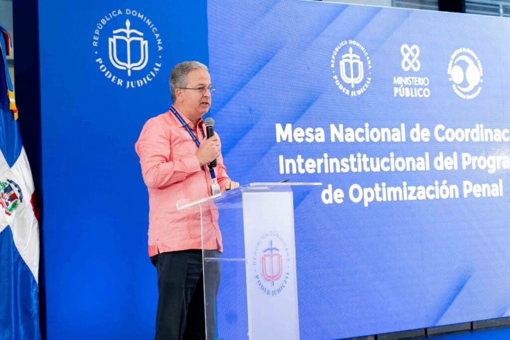 La reunión, realizada en la nueva Ciudad Judicial de Santo Domingo Este, contó con la participación de jueces de la Sala Penal de la Suprema Corte de Justicia (SCJ), como María Garabito y Fran Soto; el primer sustituto de la procuradora general de la República, Rodolfo Espiñeira Ceballos; y el director de la Oficina Nacional de la Defensa Pública, Rodolfo Valentín Santos. 