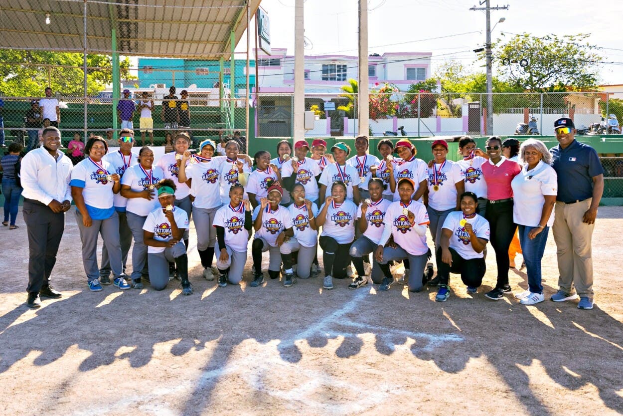 Barahona mantiene dinastía en RBI de Softbol femenino