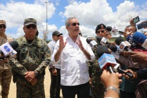 Abinader responde a Amnistía Internacional: ‘Trabajen en Haití’