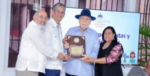 CDP reconoce siete periodistas Santiago