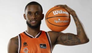 Jean Montero, en el quinteto ideal de la Eurocopa