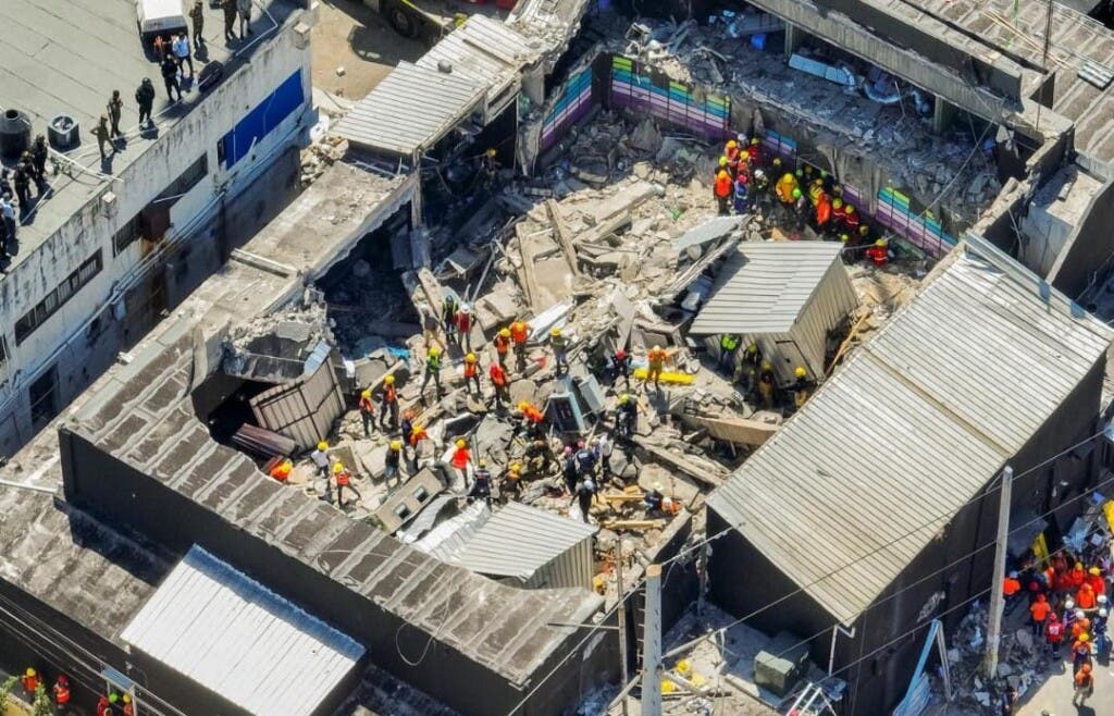 Imagenes del derrumbe del techo de la discoteca Jet Set, ocurrida este martes, con al menos 113 muertos y más de cien heridos, es el suceso más grave registrado en discotecas y salas de fiesta del mundo, desde 2013.