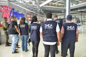 Operativo de Aduanas: tres tiendas chinas bajo la lupa fiscal ¿Cuáles son?