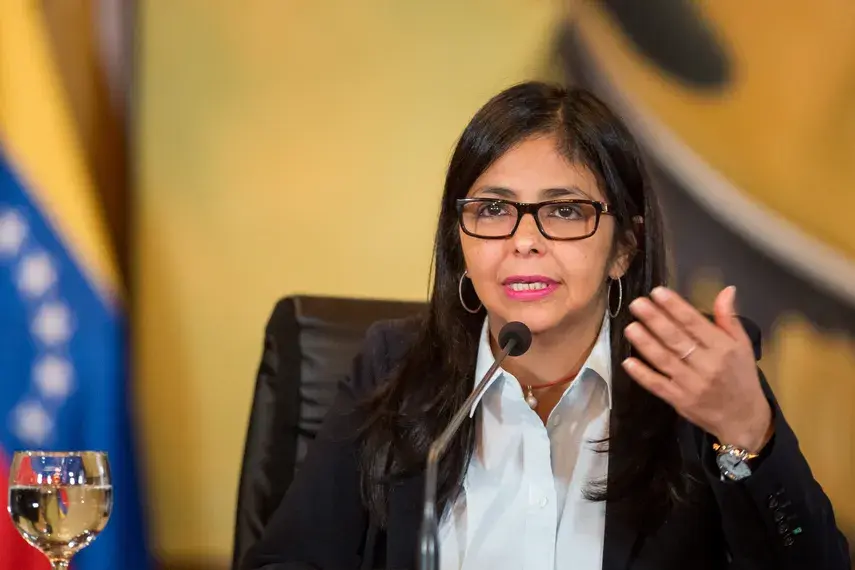 La presidenta encargada de Venezuela retorna a X junto a otros funcionarios del Gobierno