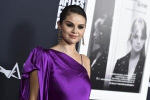 Selena Gómez será premiada con el premio Mujer del Año 2025 otorgado por Billboard