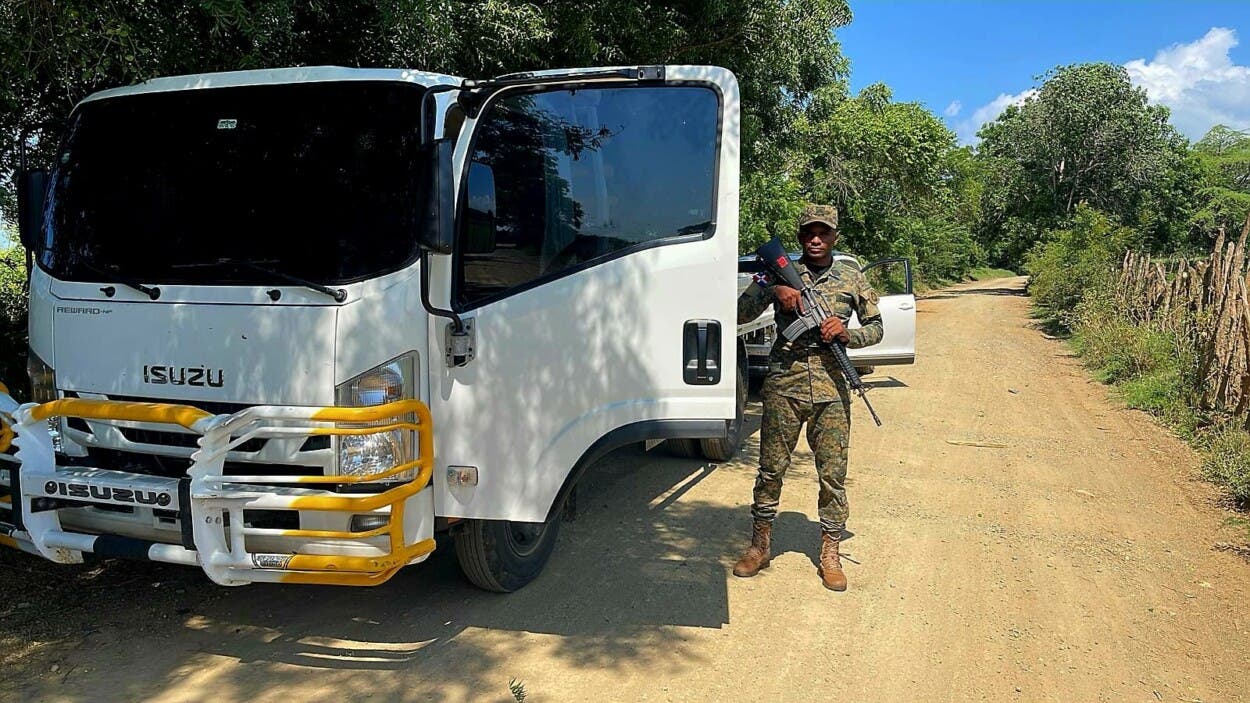 Ejército recupera en Dajabón camión robado en Santo Domingo