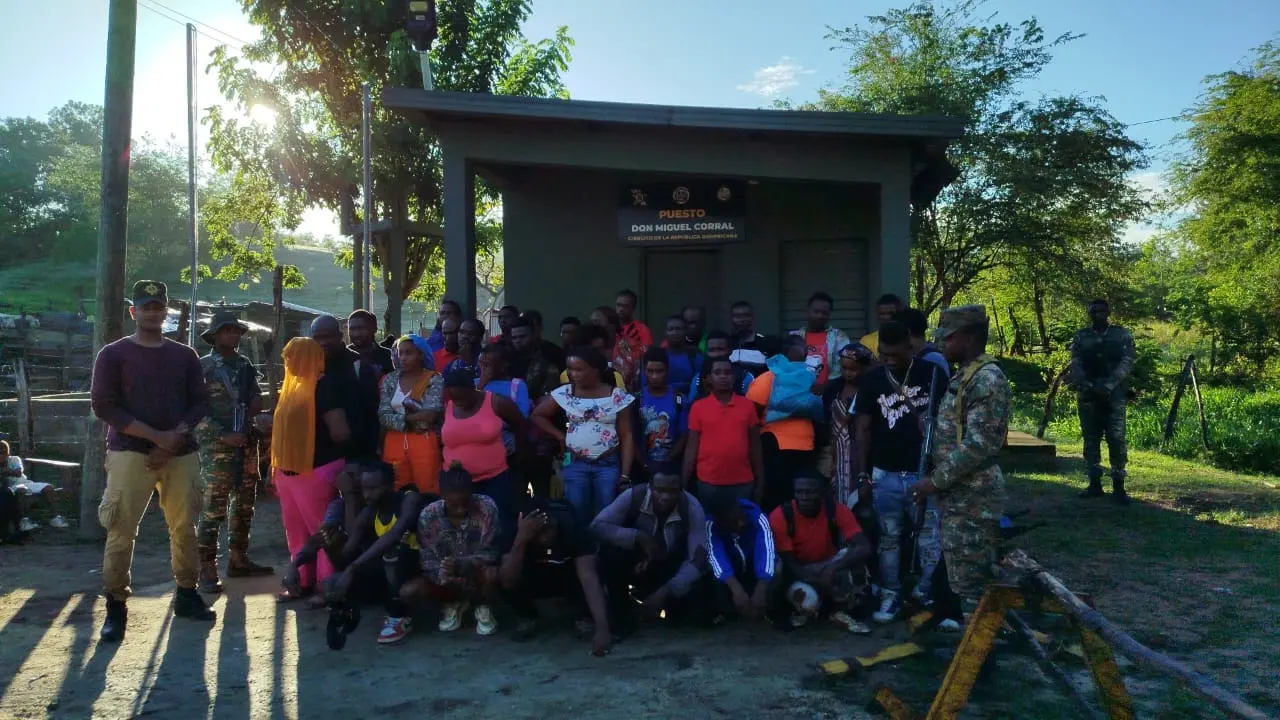 Ejército captura 44 haitianos indocumentados en Dajabón