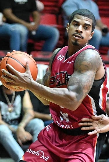 Sosa obtiene buenas notas en su debut
