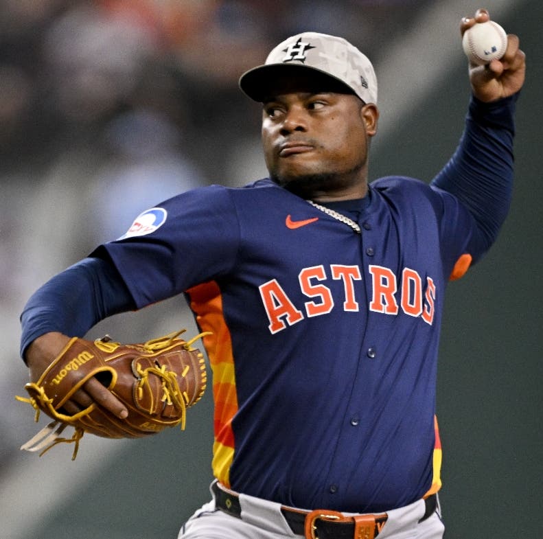 Framber Valdez se e las ingenia para frenar a Texas