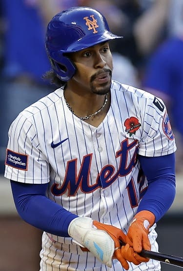 Francisco Lindor evita baño frío tras elevado ganador
