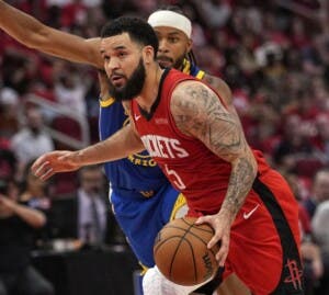 Fred VanVleet arenga a los Rockets