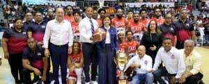 Plaza Valerio celebra en grande en baloncesto Santiago