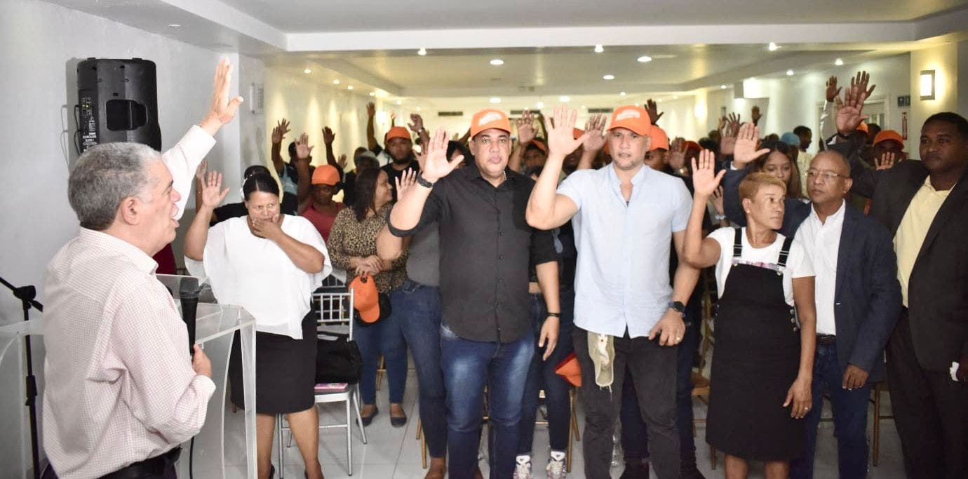 Amarante Baret denuncia abandono Santo Domingo Este