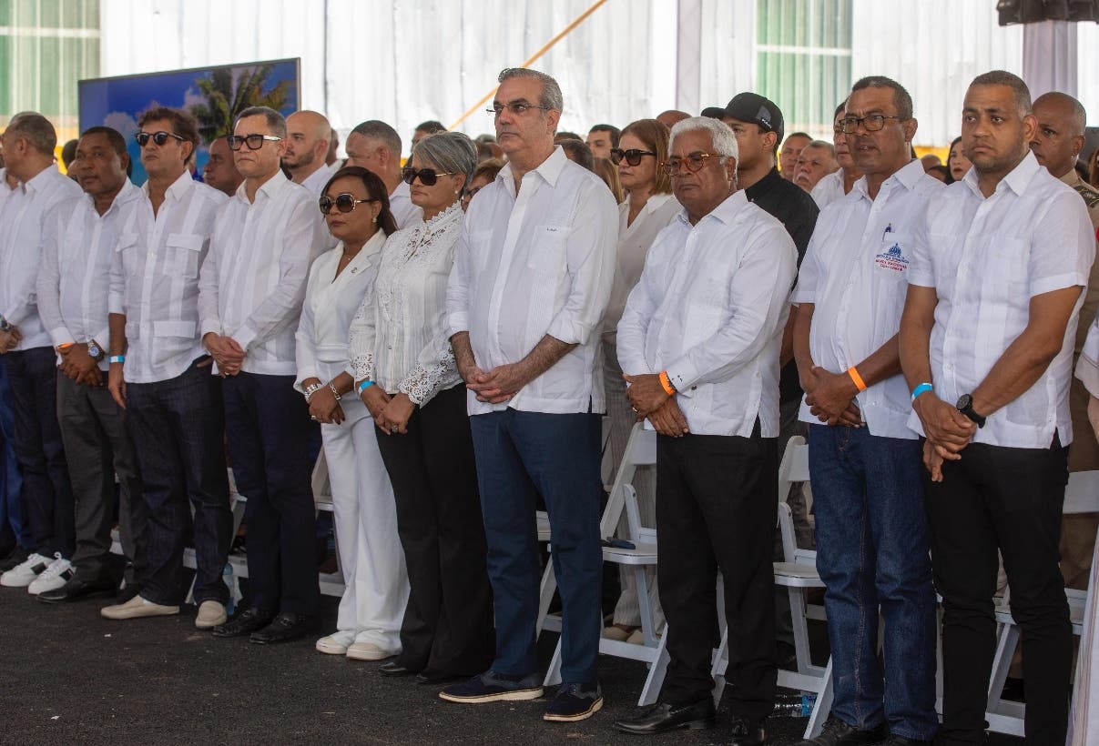 Abinader promete modernizar producción de caña