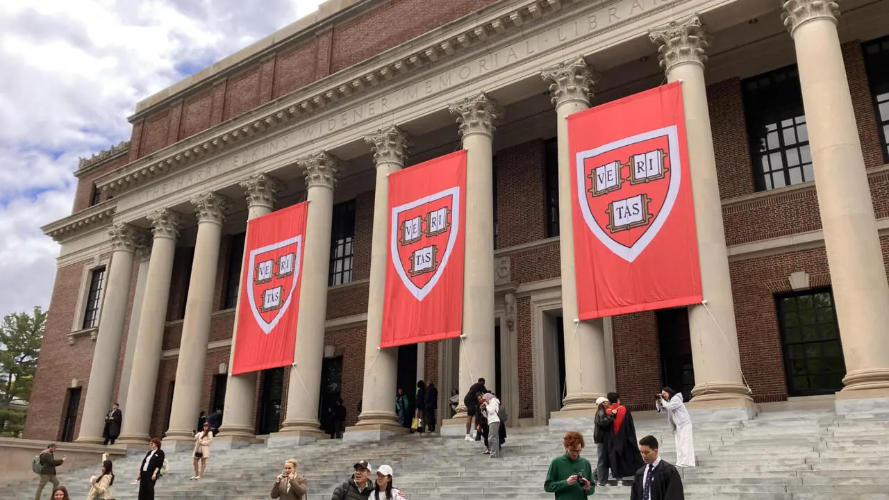Harvard respira: juez extiende protección a estudiantes internacionales