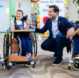 Omar Fernández ayudará a 20 niños del Distrito Nacional