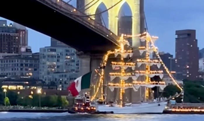 Puente Brooklyn no sufrió por choque de barco