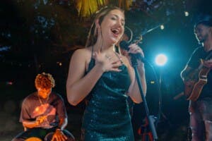 Lea estrena su primer sencillo titulado “Por culpa de su amor”