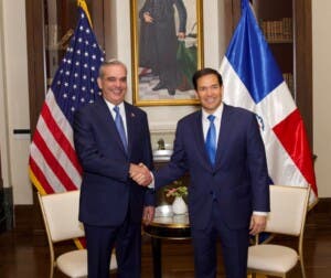 Abinader y Marco Rubio abordan crisis haitiana en reunión en Washington