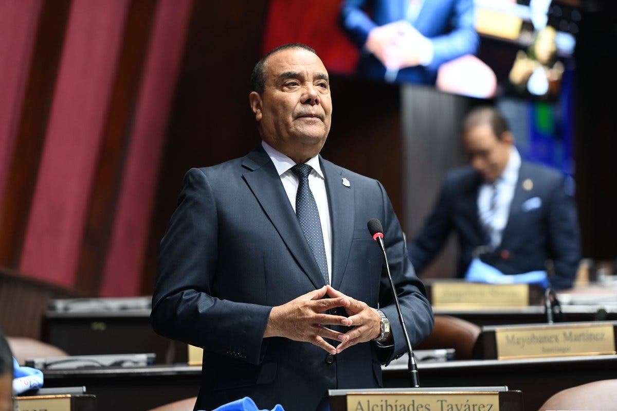 Proponen regularizar a haitianos para reforzar el control