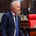 Reforma al Código Laboral lista para debate en un mes, asegura senador; cesantía no se tocará