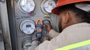 Condenan empresario a 3 años de prisión y multa de RD$1.8 MM por fraude eléctrico en SDE