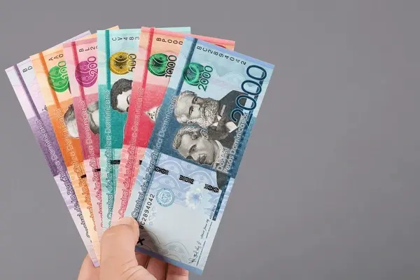 Madres dominicanas recibirán bono de RD$1,500, cenas y electrodomésticos en mayo