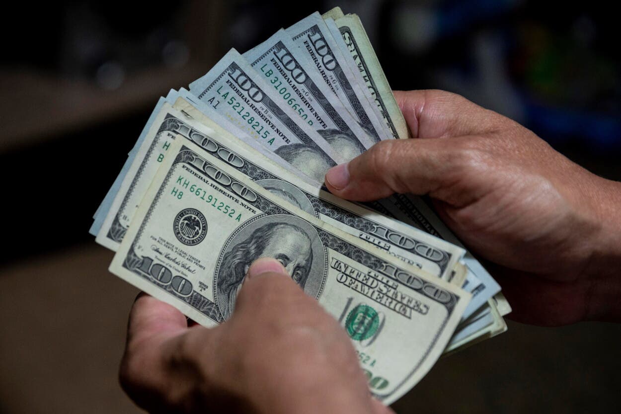 Las remesas en peligro: un impuesto que podría afectar a millones
