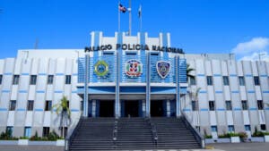 Policía detiene a seis hombres en operativos en Espaillat y Hermanas Mirabal