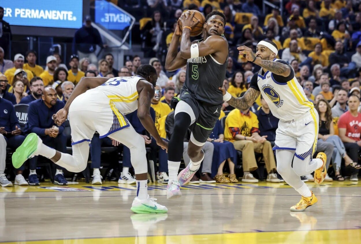 Edwards y Randle cierran con fuerza por T-Wolves y toman ventaja ante Warriors 2-1