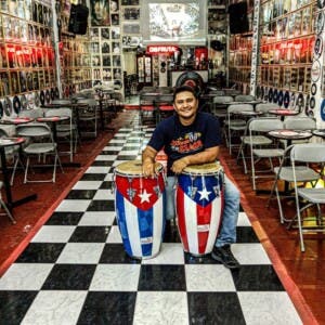 Jefe del Museo de la Salsa pide que reguetoneros sean salseros para mantener vivo el ritmo