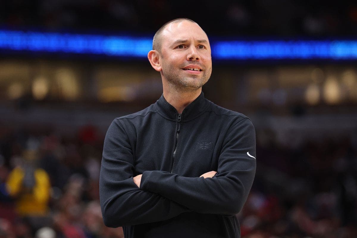 Nuggets nombran a Adelman como entrenador jefe