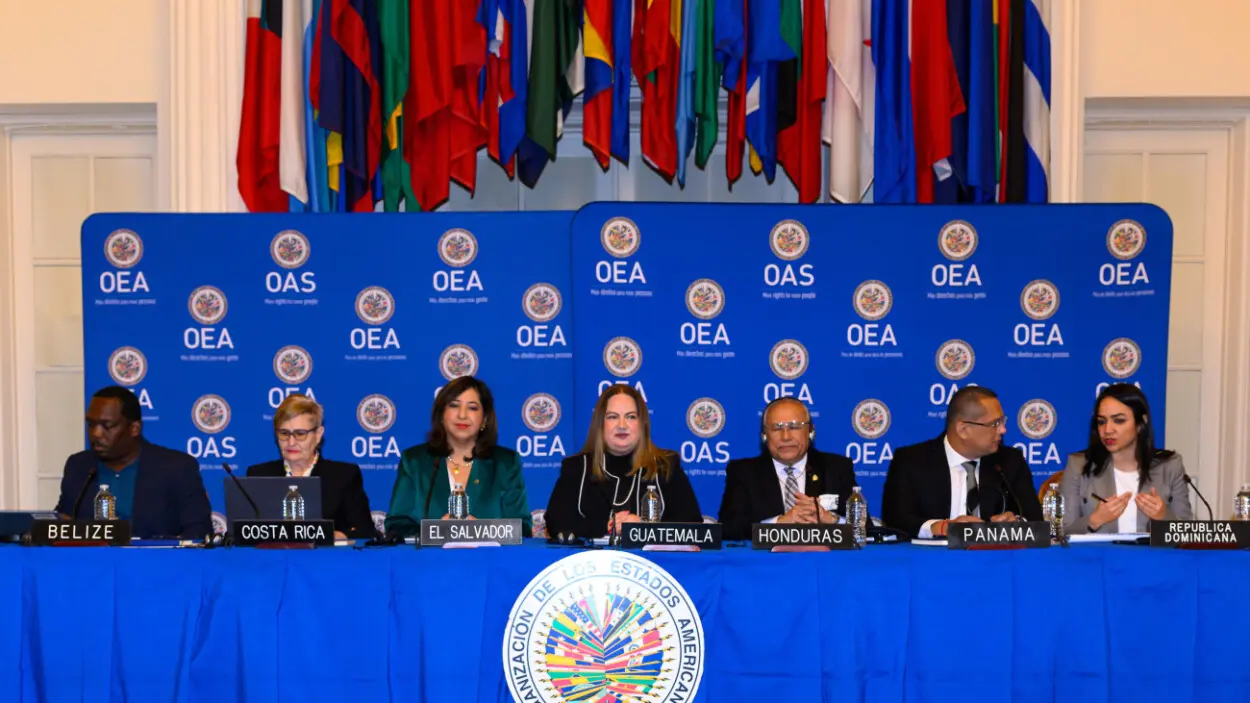 Comienzan mesas de trabajo para frenar tráfico de armas en República Dominicana y Centroamérica
