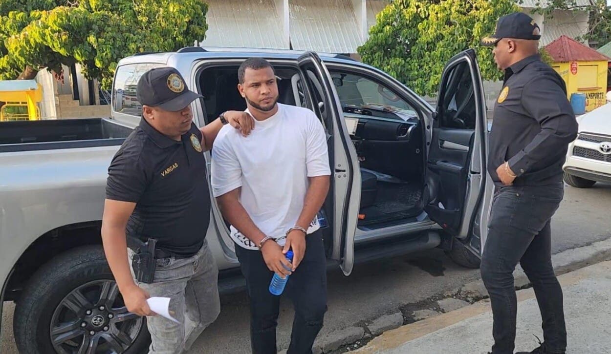 Segundo implicado en quíntuple asesinato de Loma de Cabrera se entrega a autoridades