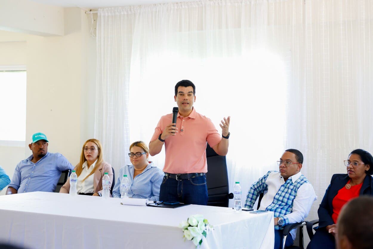 Inapa lleva soluciones al sector Los Taínos, Guayabal, en Azua