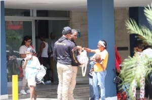Expulsan en un mes a 900 haitianas embarazadas o lactantes desde República Dominicana