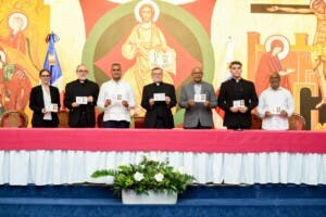 Inposdom emite sello conmemorativo por los 50 años del Camino Neocatecumenal en RD