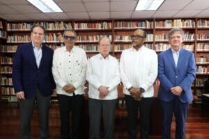 Rolando Espinal presenta libro ‘De las pequeñas ventas a los grandes sueños’