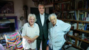Presidente Abinader lamenta muerte de José Mujica