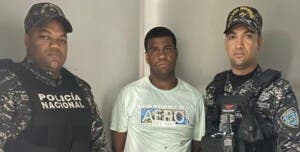 Detenido joven por asesinar a su padre a golpes en Salcedo