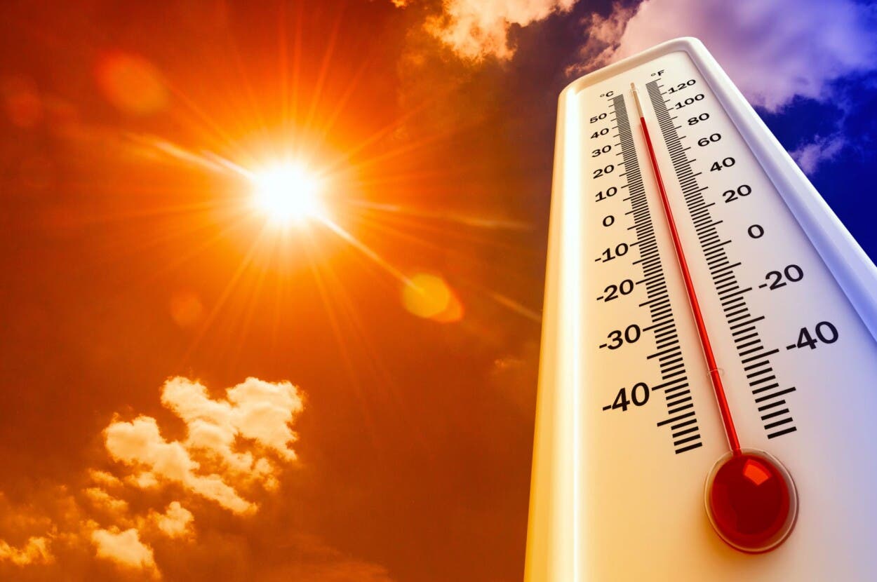 Temperaturas calurosas entre 33 a 35 grados y algunas lluvias en final de la tarde