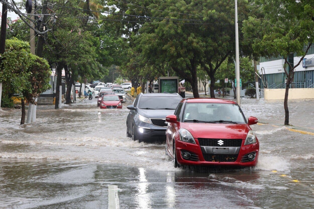 Vaguada continuará generando lluvias en las próximas 24 horas, según Meteorología