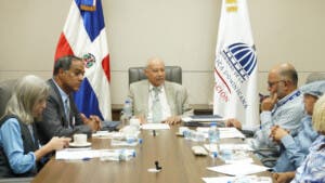 Educación y la ADP coordinan implementación de Evaluación de Desempeño Docente 2025