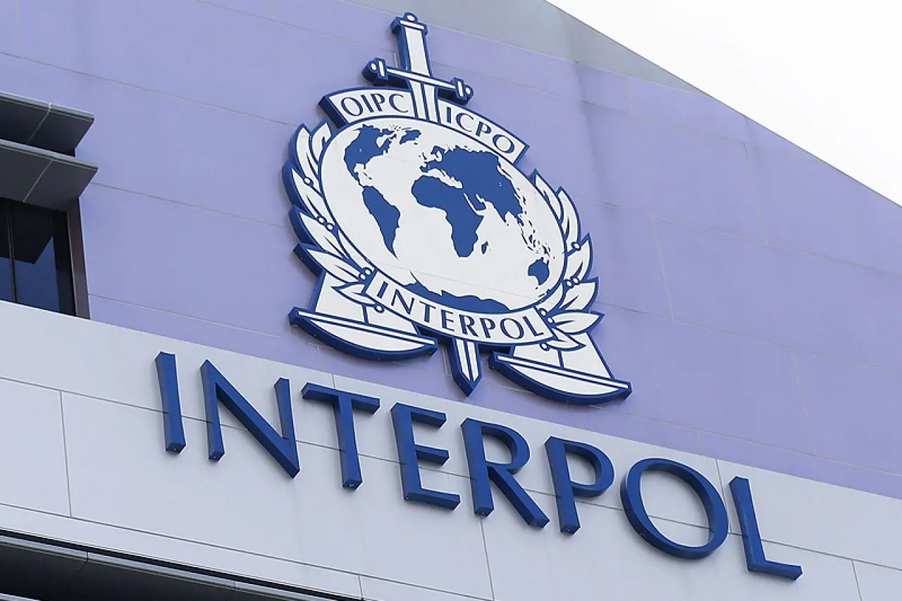 Autoridades apresan 4 dominicanos buscados por Interpol