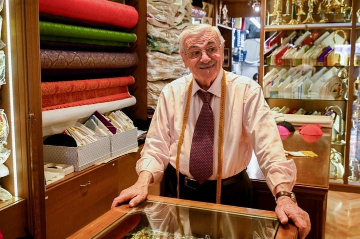Raniero Mancinelli, el sastre que viste a los papas